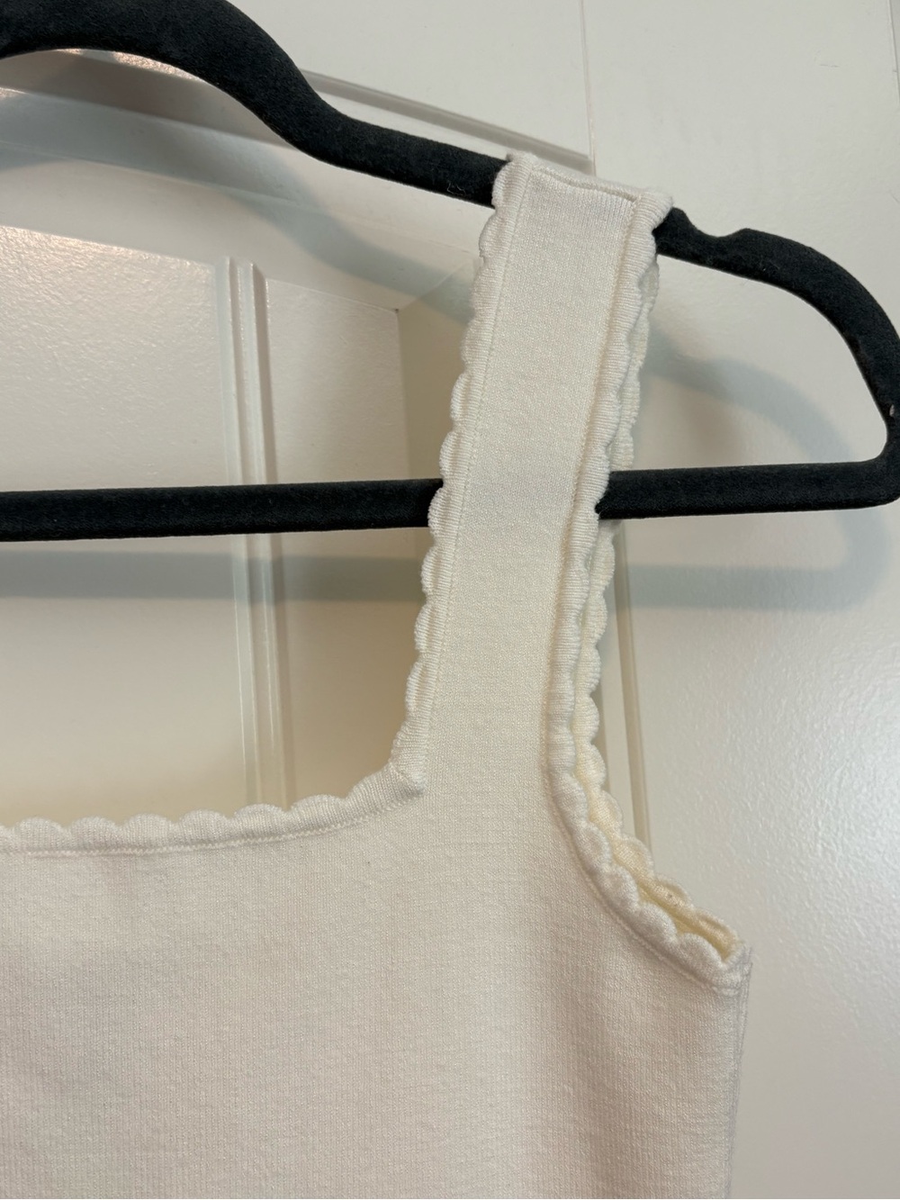 Sézane Luna top in ecru square neckline with scalloped edges size XS - Picture 3 of 6